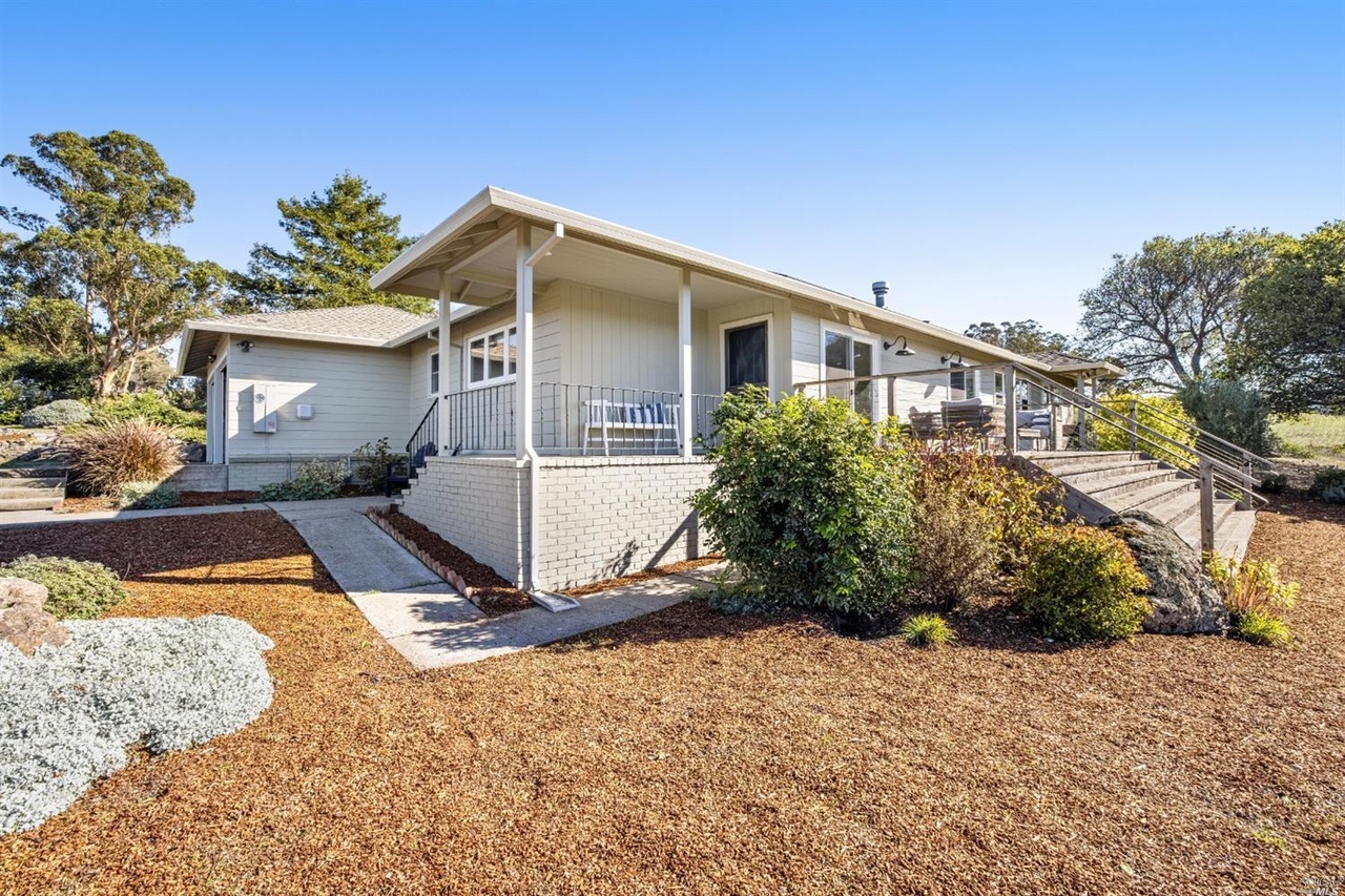1108 Lohrman Lane, Petaluma