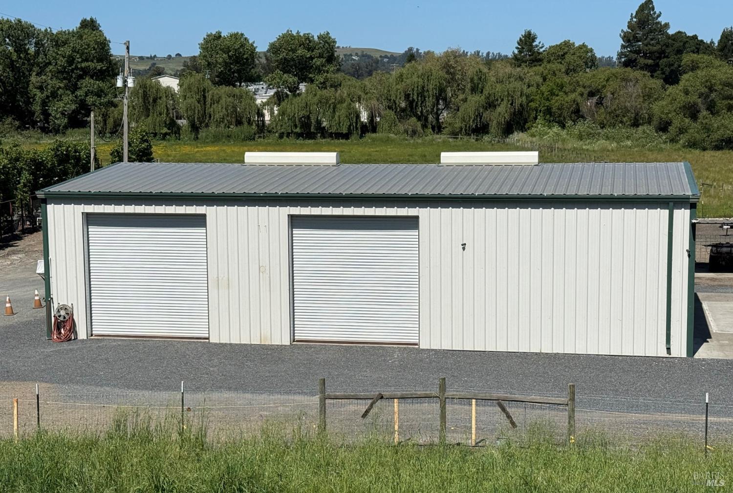 Large workshop at a Steve-represented Magnolia Avenue property