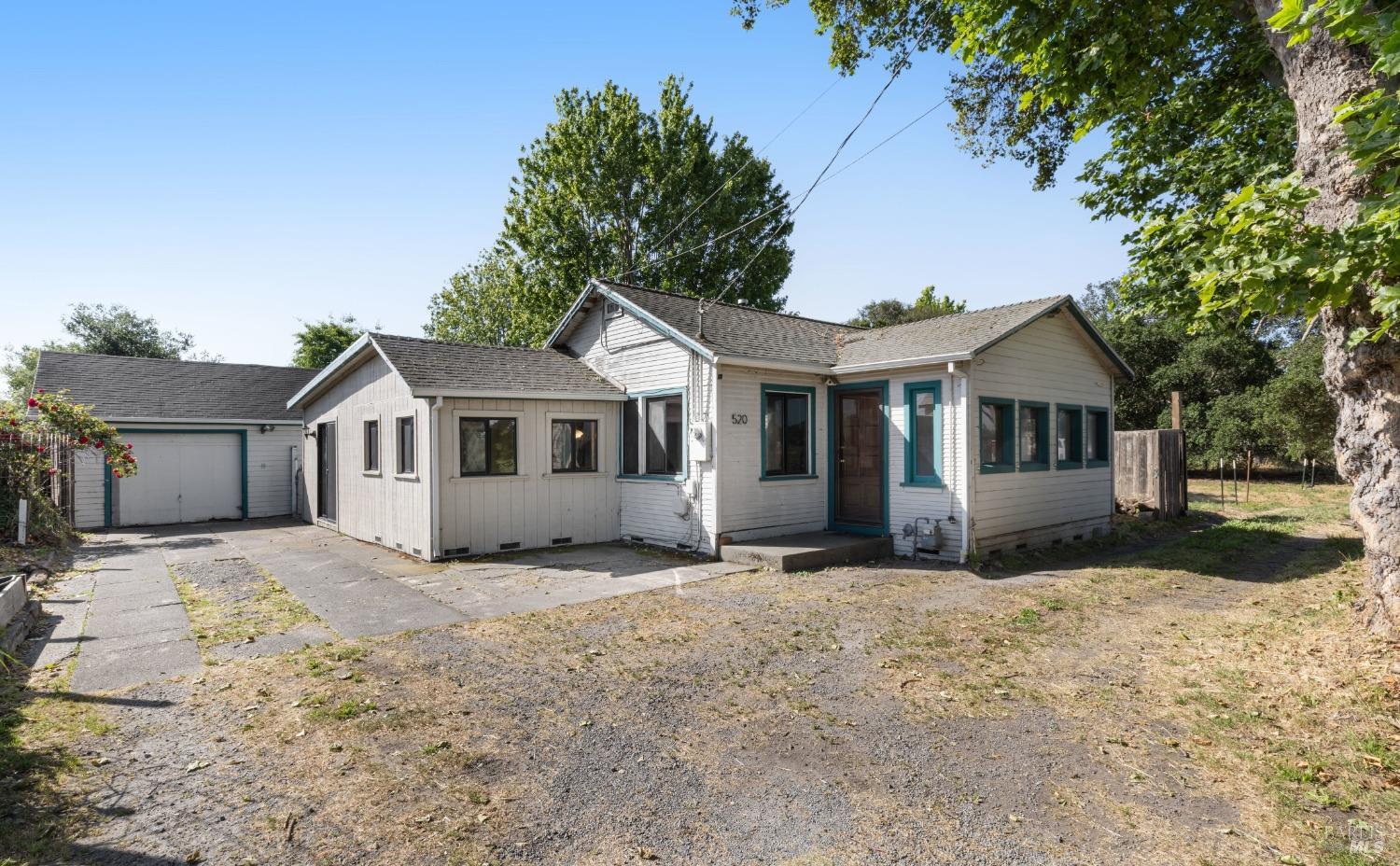 520 Corona Road, Petaluma